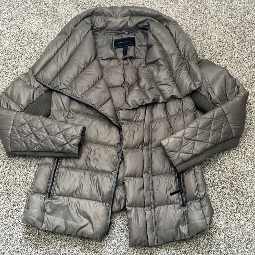 BCBGMAXAZRIA puffer jacket, size Medium